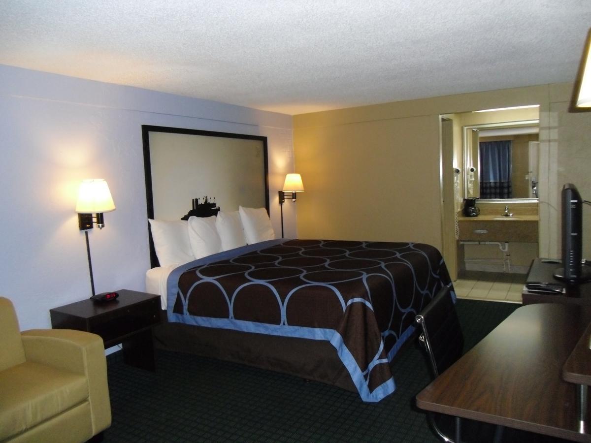 Super 8 by Wyndham Lantana West Palm Beach Exterior foto